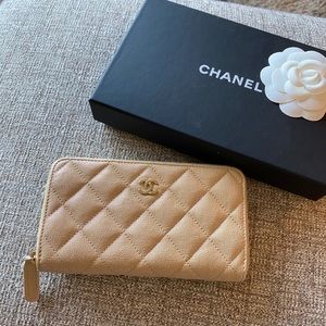 Chanel medium zip wallet beige